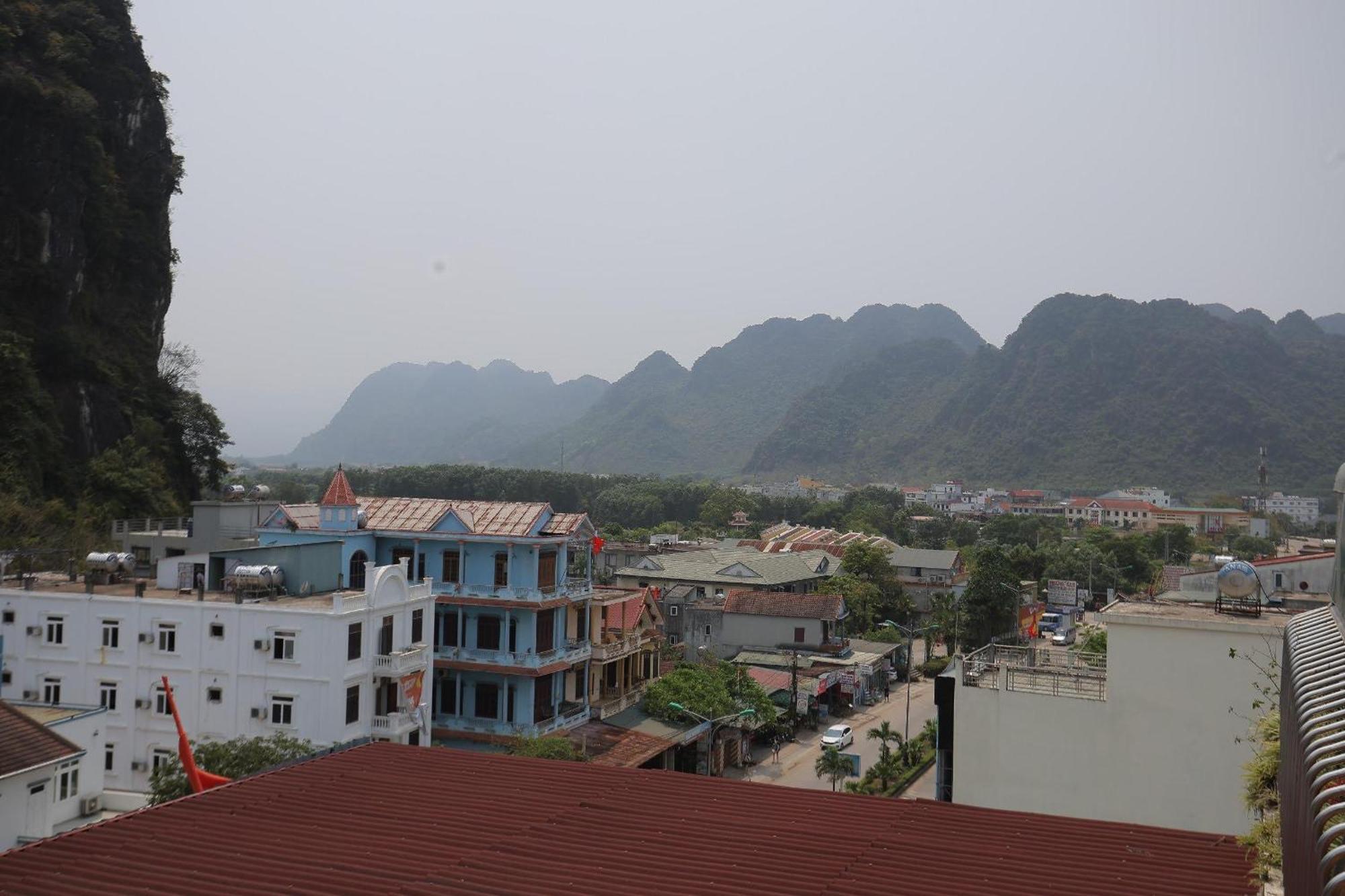 Phong Nha Jasmine Hostel & Roof Top Bar Exterior photo