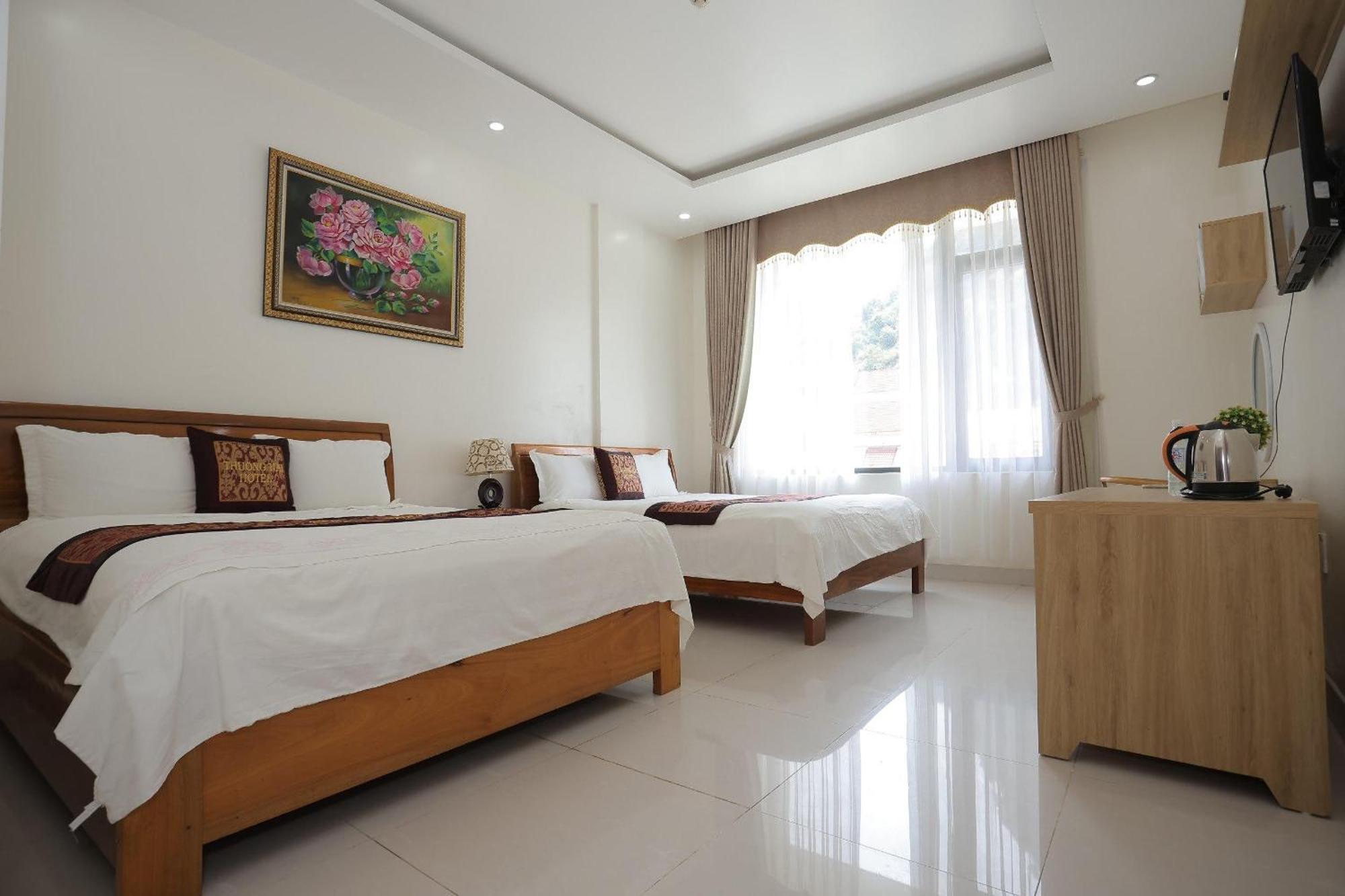 Phong Nha Jasmine Hostel & Roof Top Bar Exterior photo